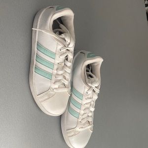 Adidas sneakers - used Size 6